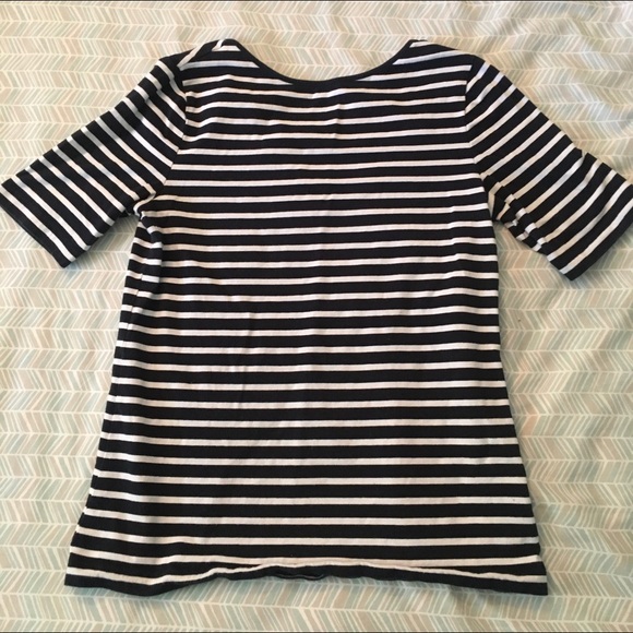 ❣️sold❣️ Chaps M t-shirt black and white stripe - Picture 3 of 7